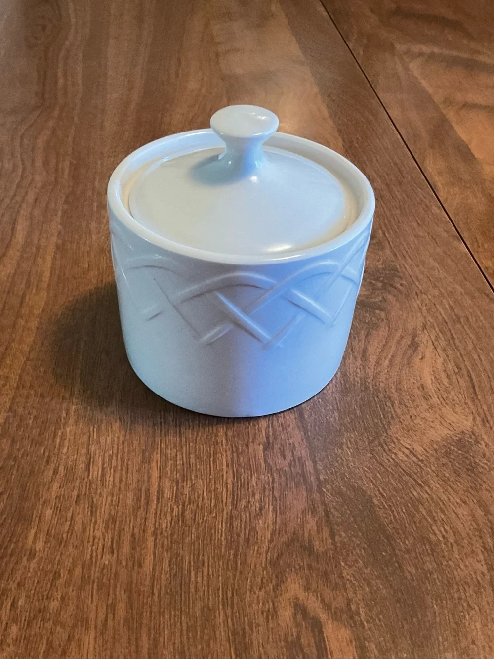 Oneida Picnic White Ceramic Covered Sugar Bowl